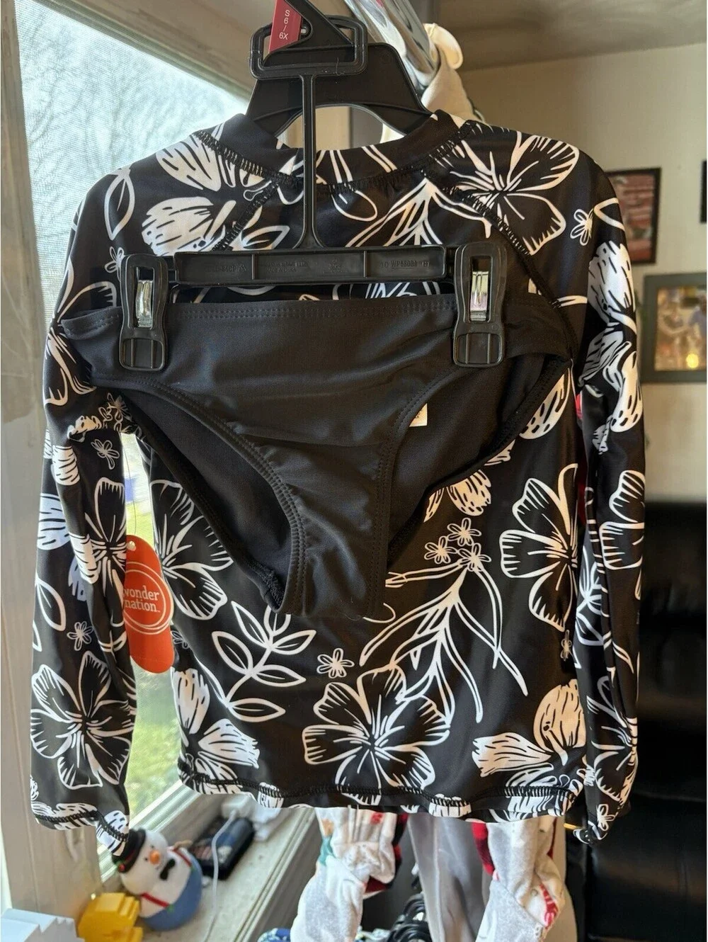 wonder nation girls 2 piece swimsuit Rash guard Long Sleeve.6/6X Blk &Wht Floral